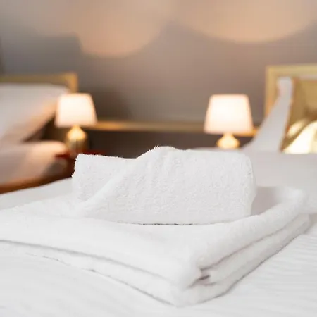 Dum U Mesta Milana - Sedm Dveri, Sedm Svetu Guest house Lanskroun
