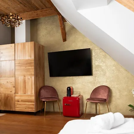 Dum U Mesta Milana - Sedm Dveri, Sedm Svetu Guest house *