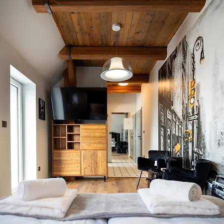 Dum U Mesta Milana - Sedm Dveri, Sedm Svetu Guest house Lanskroun