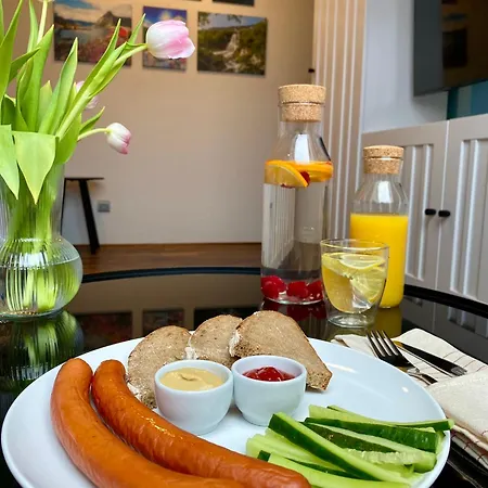 Dum U Mesta Milana - Sedm Dveri, Sedm Svetu Guest house